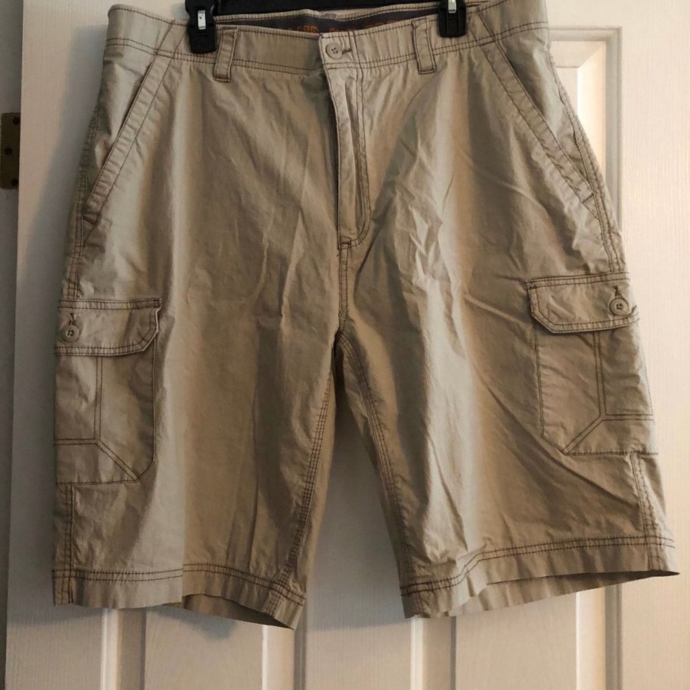 Wear first cargo shorts size 40 11 inch inseam